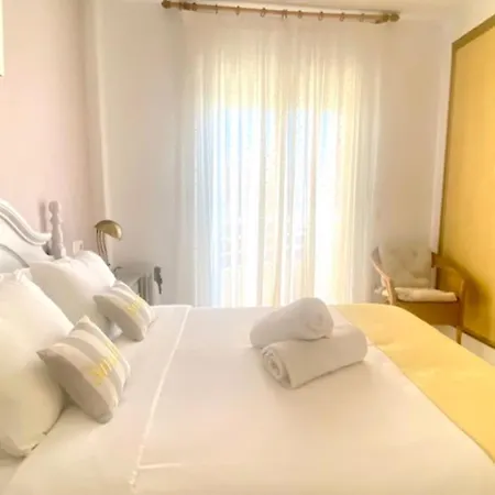 Beach, Parking, Wifi For 5 People!! Apartment *